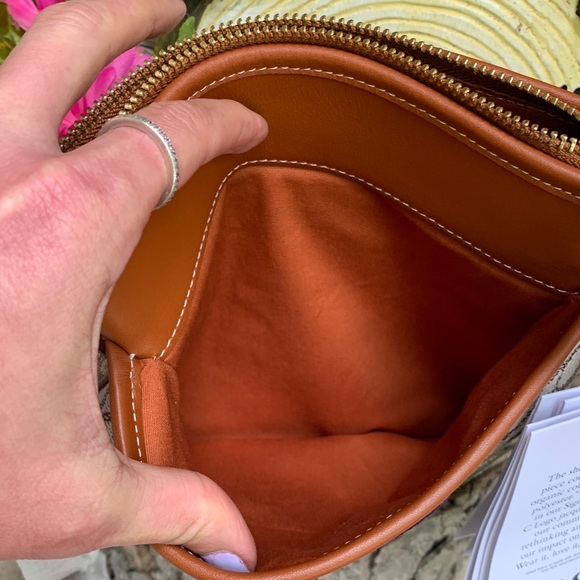 Authentic COACH 1941 signature jacquard/glovetanned leather zip top DISNEY Crosb - Picture 10 of 16